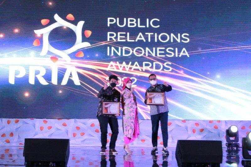 Public Relations FIFGROUP Raih 2 Penghargaan PRIA 2022