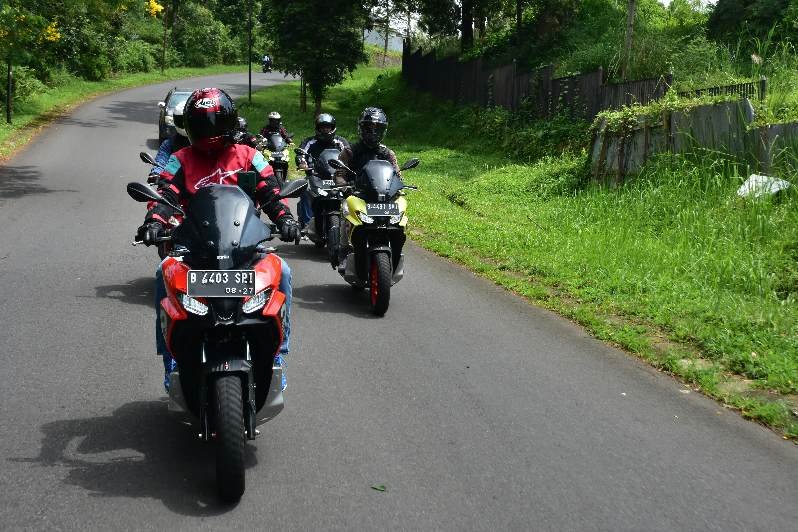 Fun Riding Jelang Ramadan Bersama Aprilia SR-GT 200